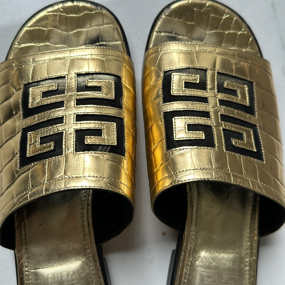 Givenchy 4G Metallic flat sandals - Picture 6 of 8